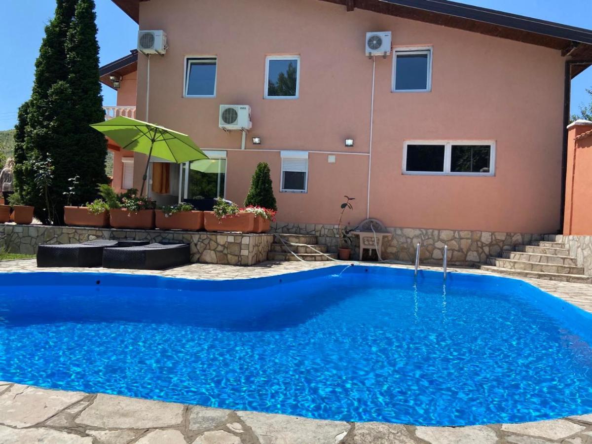 Private Riverside Villa Silvia Mostar Exterior foto