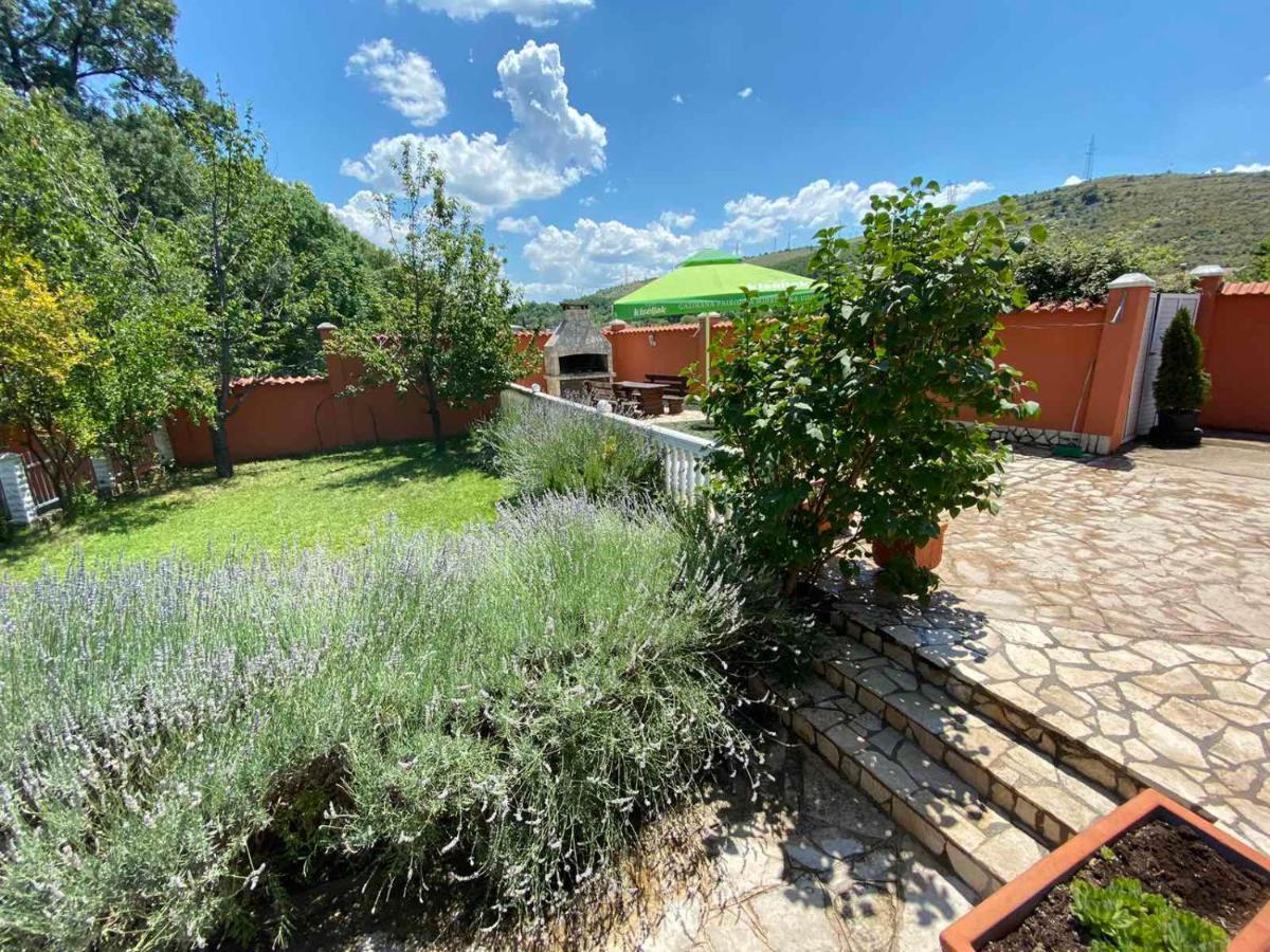 Private Riverside Villa Silvia Mostar Exterior foto