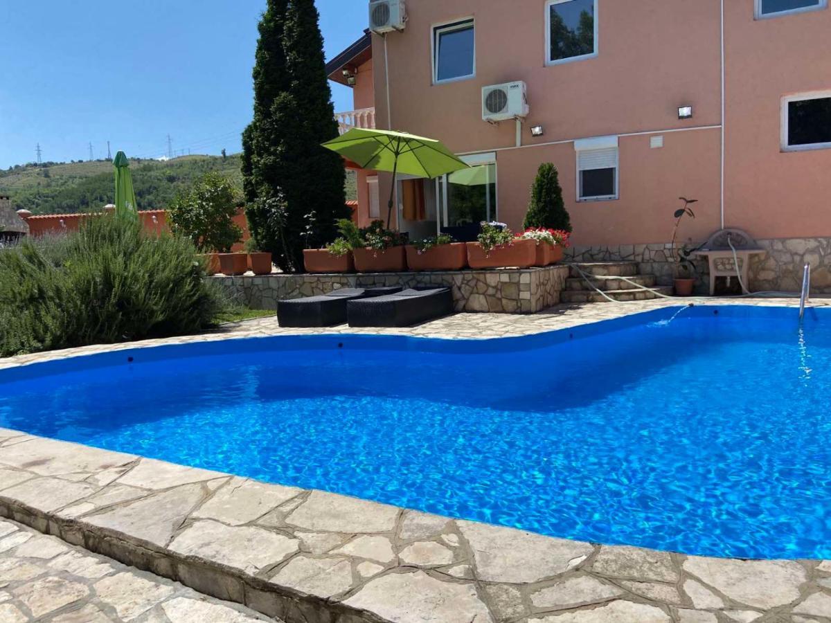 Private Riverside Villa Silvia Mostar Exterior foto