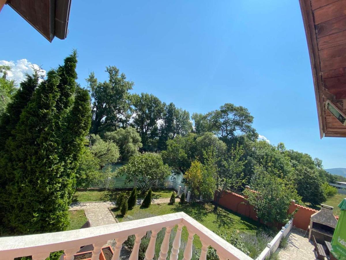 Private Riverside Villa Silvia Mostar Exterior foto